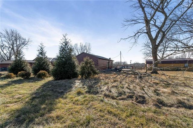8046 Southpoint Drive, Camden, MO 64017