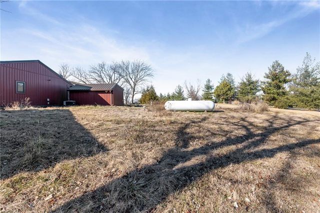 8046 Southpoint Drive, Camden, MO 64017