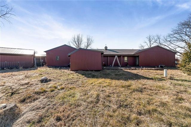 8046 Southpoint Drive, Camden, MO 64017