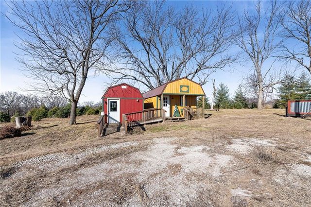 8046 Southpoint Drive, Camden, MO 64017