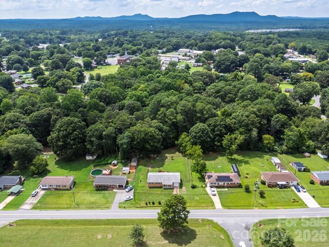 3907 Little Mountain Road, Gastonia, NC 28056
