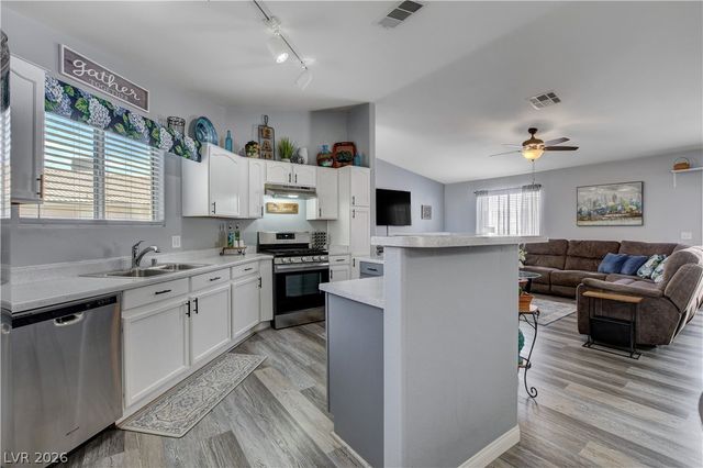 5098 Mascaro Drive, Las Vegas, NV 89122