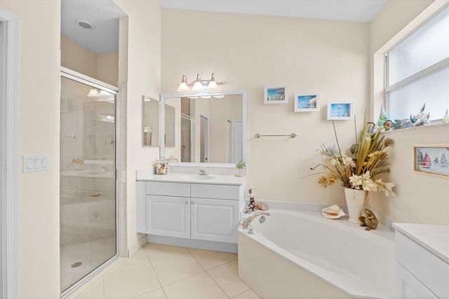 334 NW Springview Loop, Port St Lucie, FL 34986