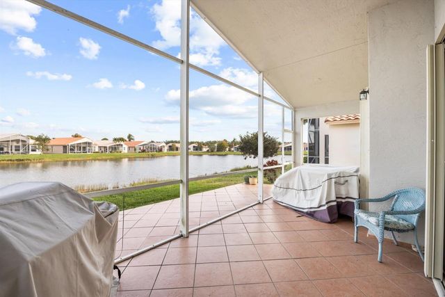 334 NW Springview Loop, Port St Lucie, FL 34986