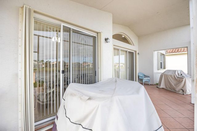 334 NW Springview Loop, Port St Lucie, FL 34986