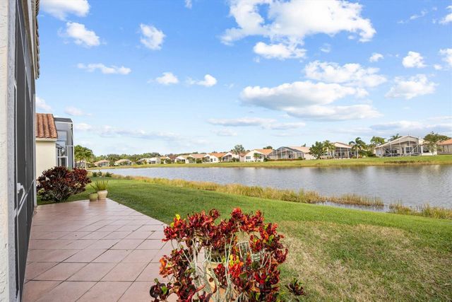 334 NW Springview Loop, Port St Lucie, FL 34986