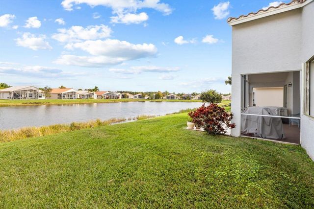 334 NW Springview Loop, Port St Lucie, FL 34986