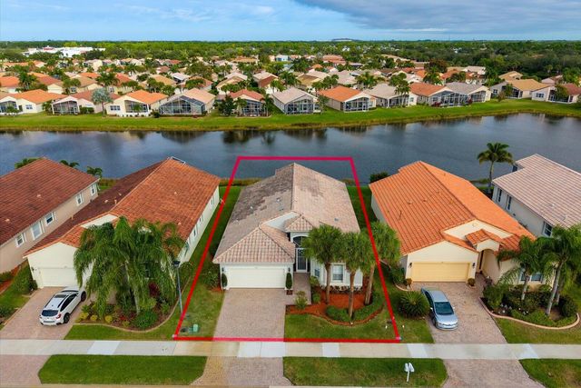 334 NW Springview Loop, Port St Lucie, FL 34986