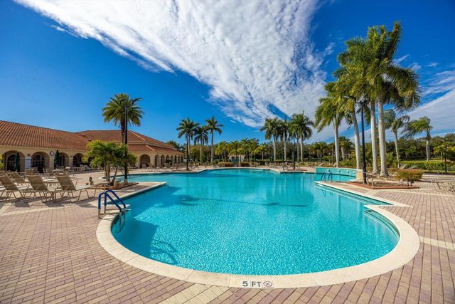 334 NW Springview Loop, Port St Lucie, FL 34986