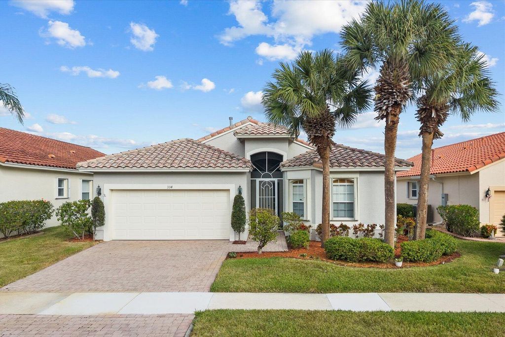 334 NW Springview Loop, Port St Lucie, FL 34986