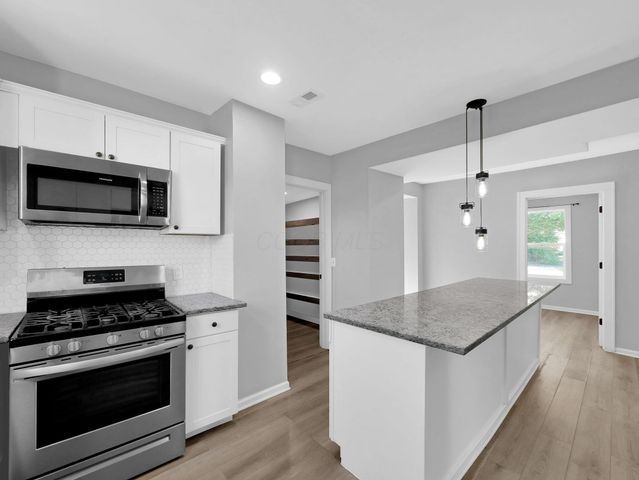 453 Stambaugh Avenue, Columbus, OH 43207