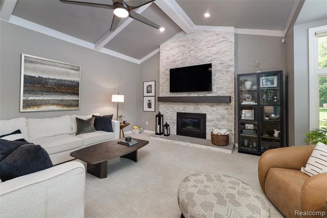 6577 Crabapple, Troy, MI 48098