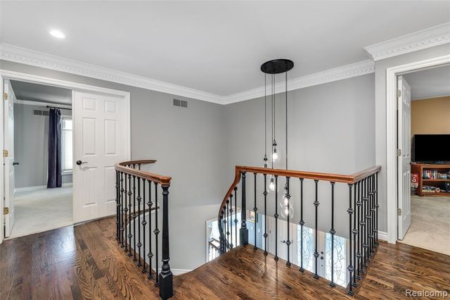 6577 Crabapple, Troy, MI 48098