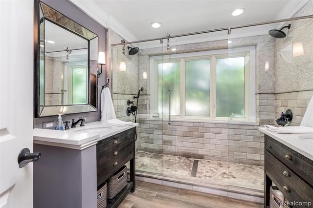 6577 Crabapple, Troy, MI 48098