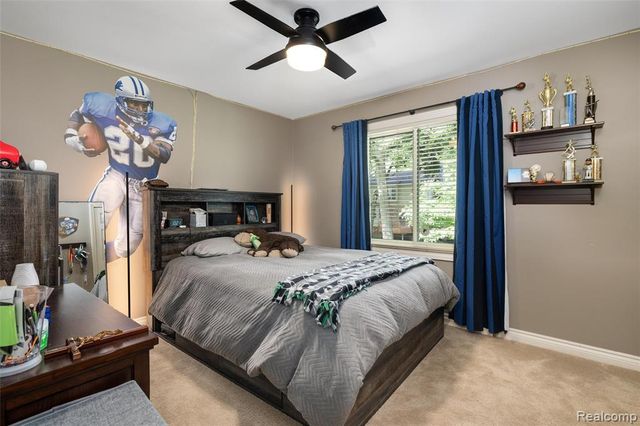 6577 Crabapple, Troy, MI 48098