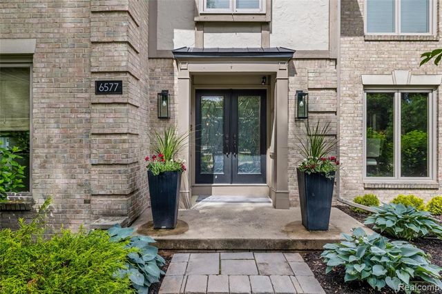 6577 Crabapple, Troy, MI 48098