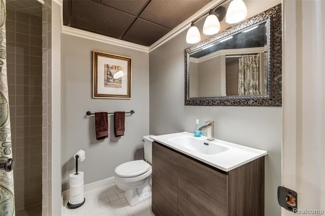 6577 Crabapple, Troy, MI 48098