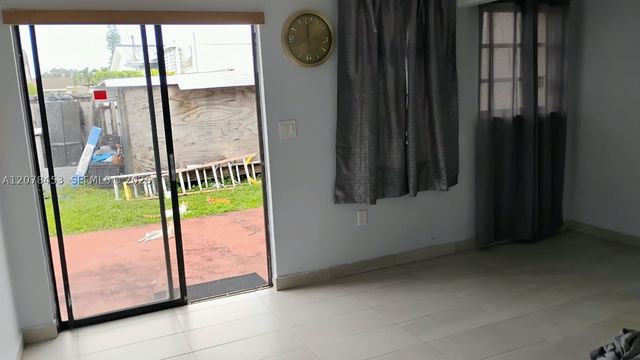 2421 SW 93rd Ct 1, Miami, FL 33165