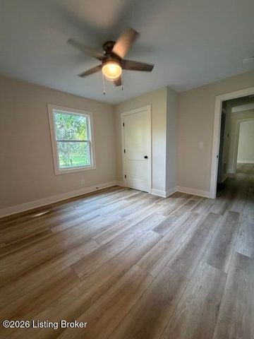 420 Hiland Dr, Shepherdsville, KY 40165