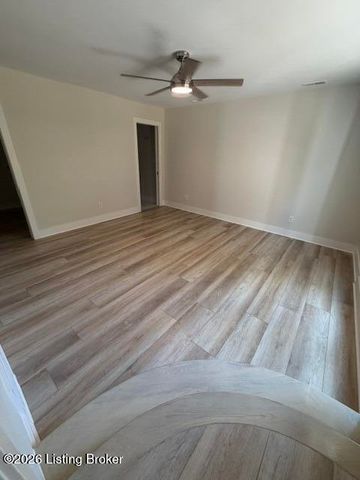 420 Hiland Dr, Shepherdsville, KY 40165
