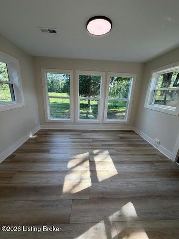 420 Hiland Dr, Shepherdsville, KY 40165