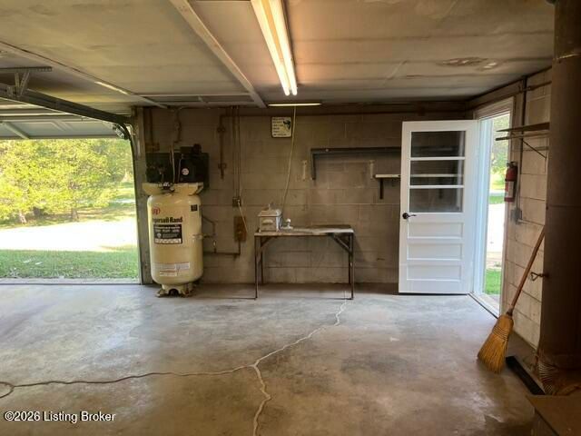 420 Hiland Dr, Shepherdsville, KY 40165