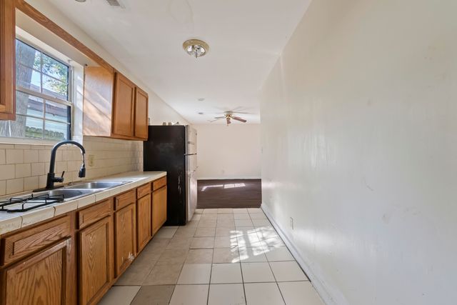 16 Killians Street, Charleston, SC 29403