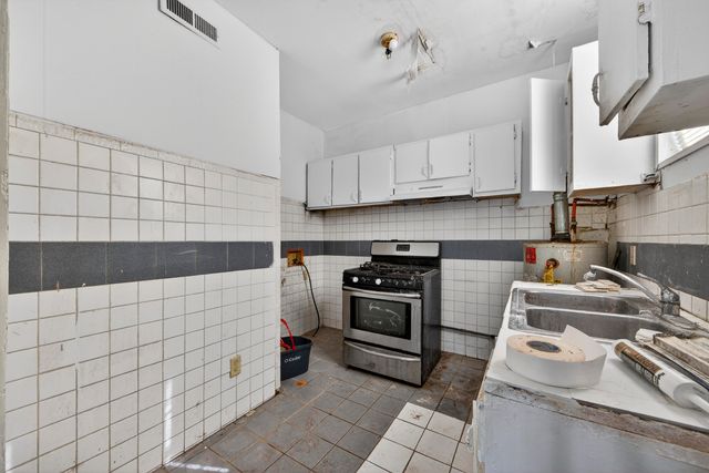 16 Killians Street, Charleston, SC 29403