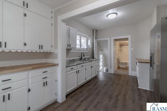 441 South Avenue, North Mankato, MN 56003