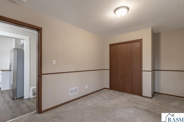 441 South Avenue, North Mankato, MN 56003