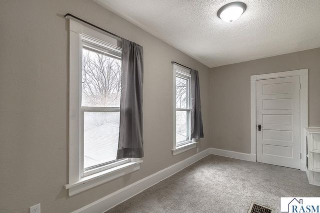 441 South Avenue, North Mankato, MN 56003