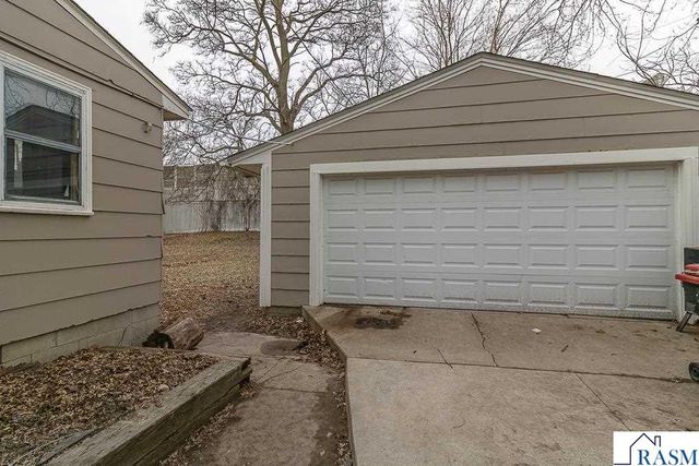 441 South Avenue, North Mankato, MN 56003