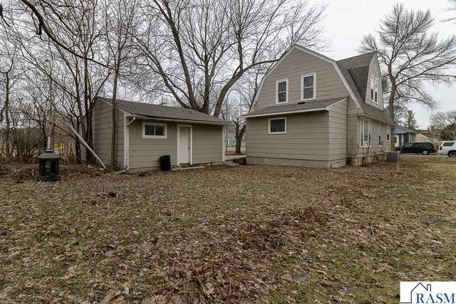 441 South Avenue, North Mankato, MN 56003
