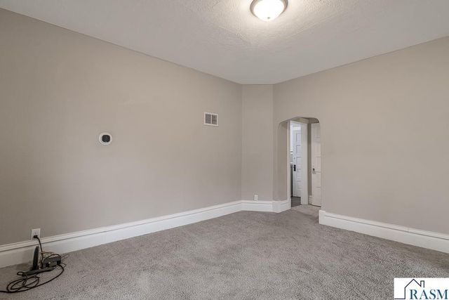 441 South Avenue, North Mankato, MN 56003