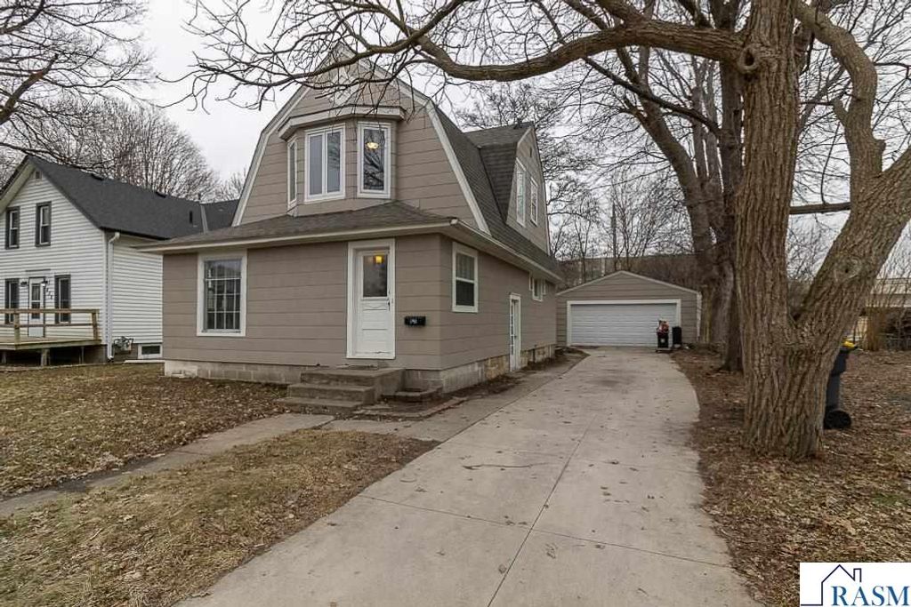 441 South Avenue, North Mankato, MN 56003
