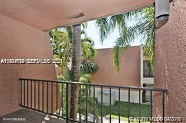 8267 SW 128th St 207, Pinecrest, FL 33156