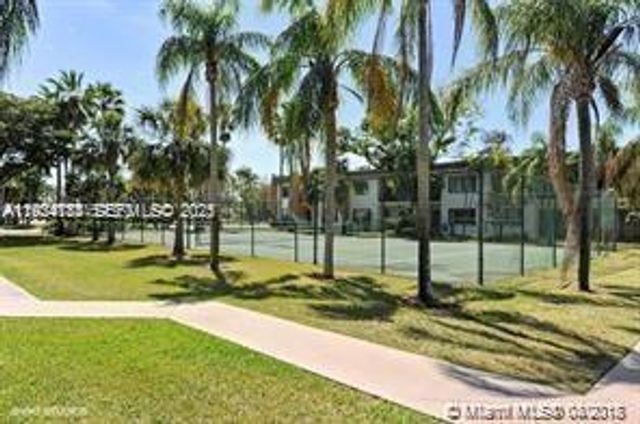 8267 SW 128th St 207, Pinecrest, FL 33156