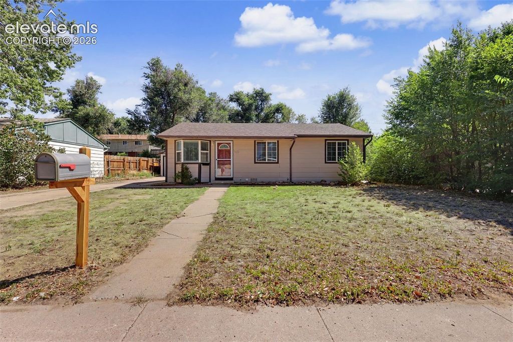 105 Linden Drive, Colorado Springs, CO 80911 — photo 2