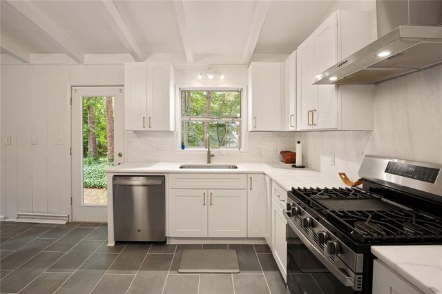 2700 Brook Park Way, Atlanta, GA 30340