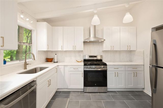 2700 Brook Park Way, Atlanta, GA 30340