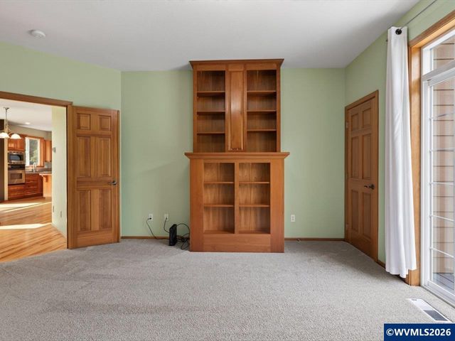 3537 NW Glenridge Dr, Corvallis, OR 97330