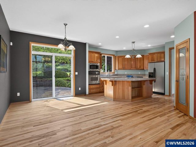 3537 NW Glenridge Dr, Corvallis, OR 97330