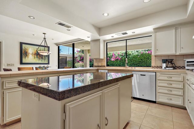 45550 Navajo Road, Indian Wells, CA 92210