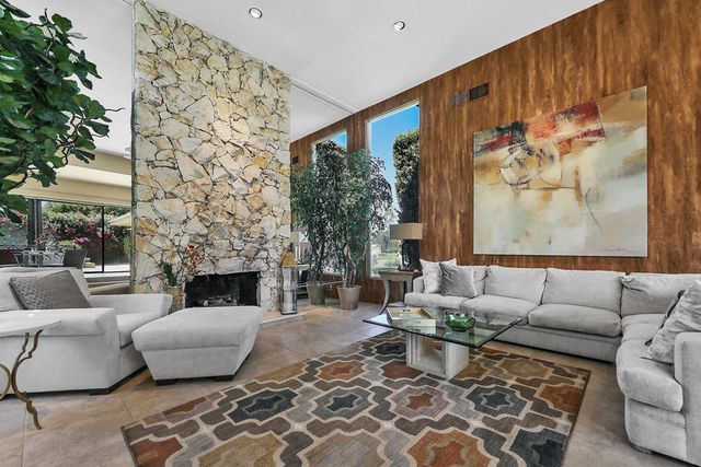 45550 Navajo Road, Indian Wells, CA 92210