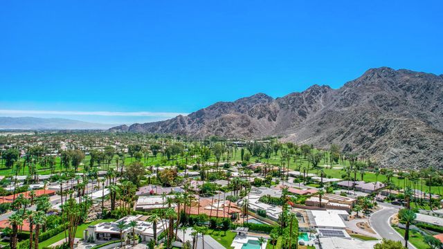45550 Navajo Road, Indian Wells, CA 92210