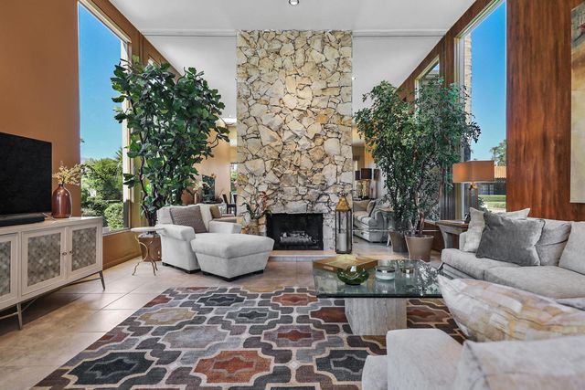 45550 Navajo Road, Indian Wells, CA 92210