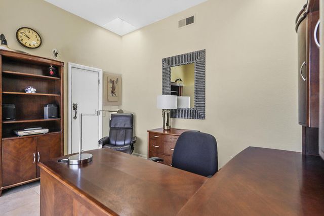 45550 Navajo Road, Indian Wells, CA 92210