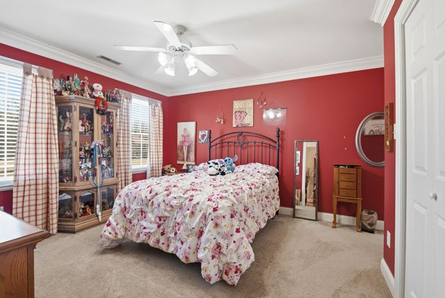 111 Chadwick Farms Dr, Fayetteville, TN 37334