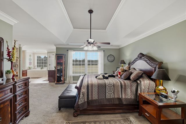 111 Chadwick Farms Dr, Fayetteville, TN 37334