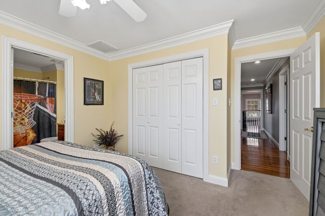 111 Chadwick Farms Dr, Fayetteville, TN 37334